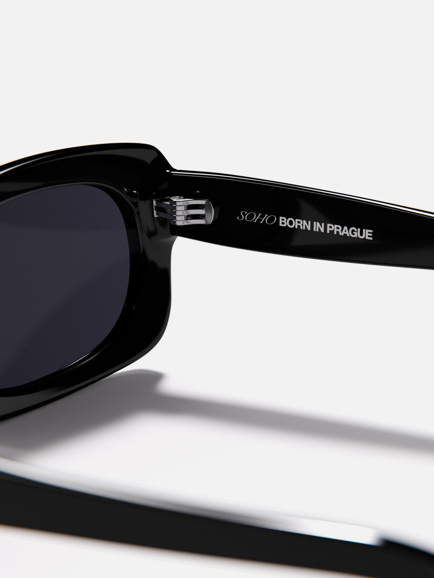 SOHO ALL BLACK